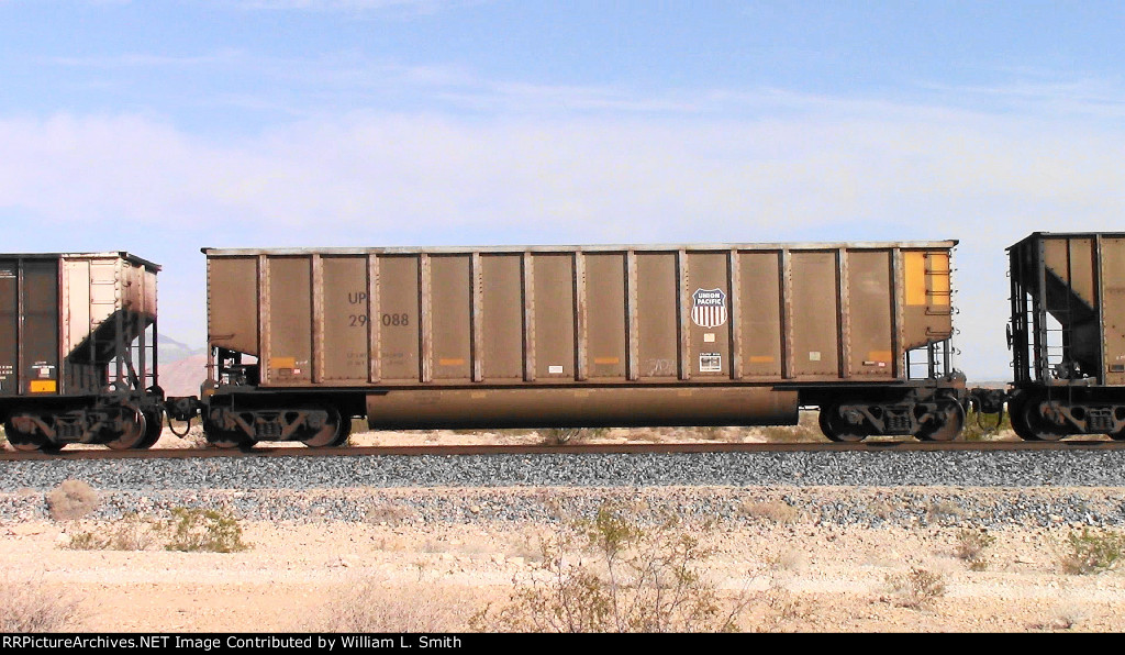 EB Unit Empty Open Hopper Frt at Erie NV -85